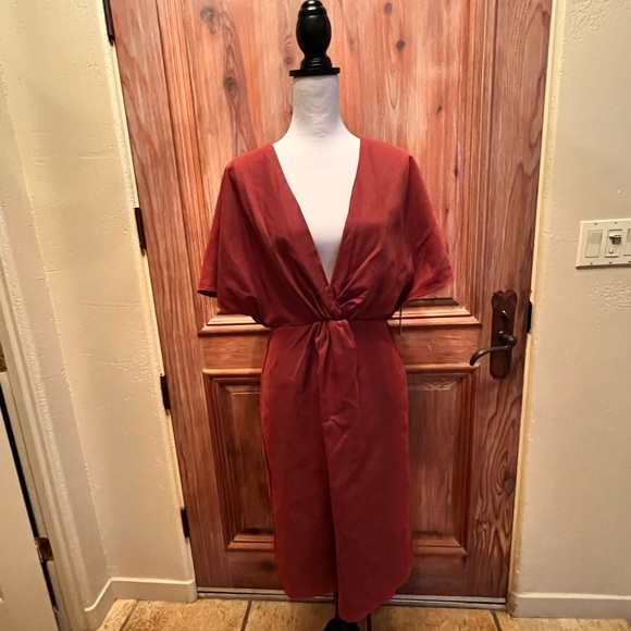 NWOT JULIA JORDAN Flutter Sleeve Twist Front Dress Rust Color - Picture 2 of 16